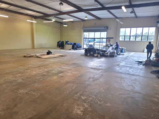 Road front industrial unit - Glendene location