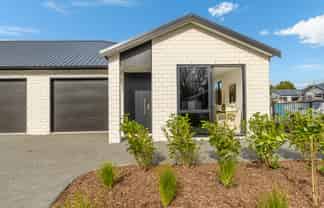 2  Lily Pond Lane, Katikati