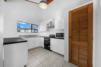 1/3 Eterna Place, Clover Park