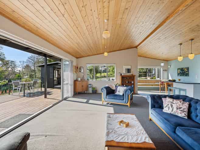 10 Clarke Road, Mangawhai