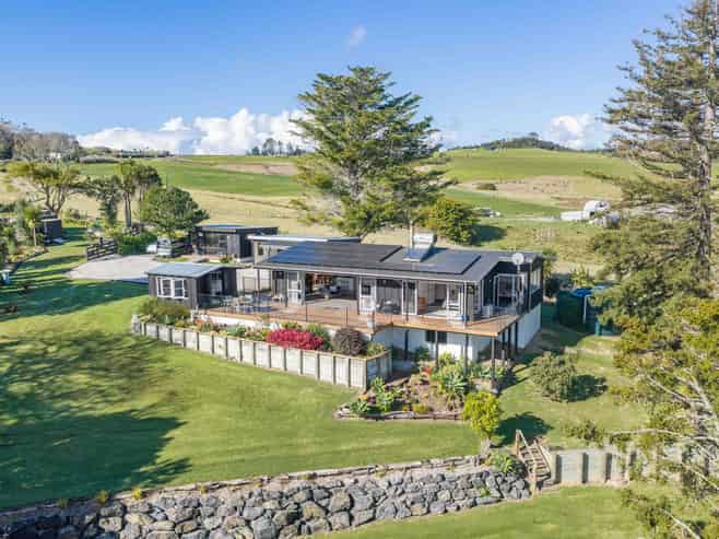 10 Clarke Road, Mangawhai