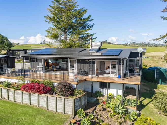 10 Clarke Road, Mangawhai