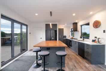 16 Lorne Dacre Road, Lorneville