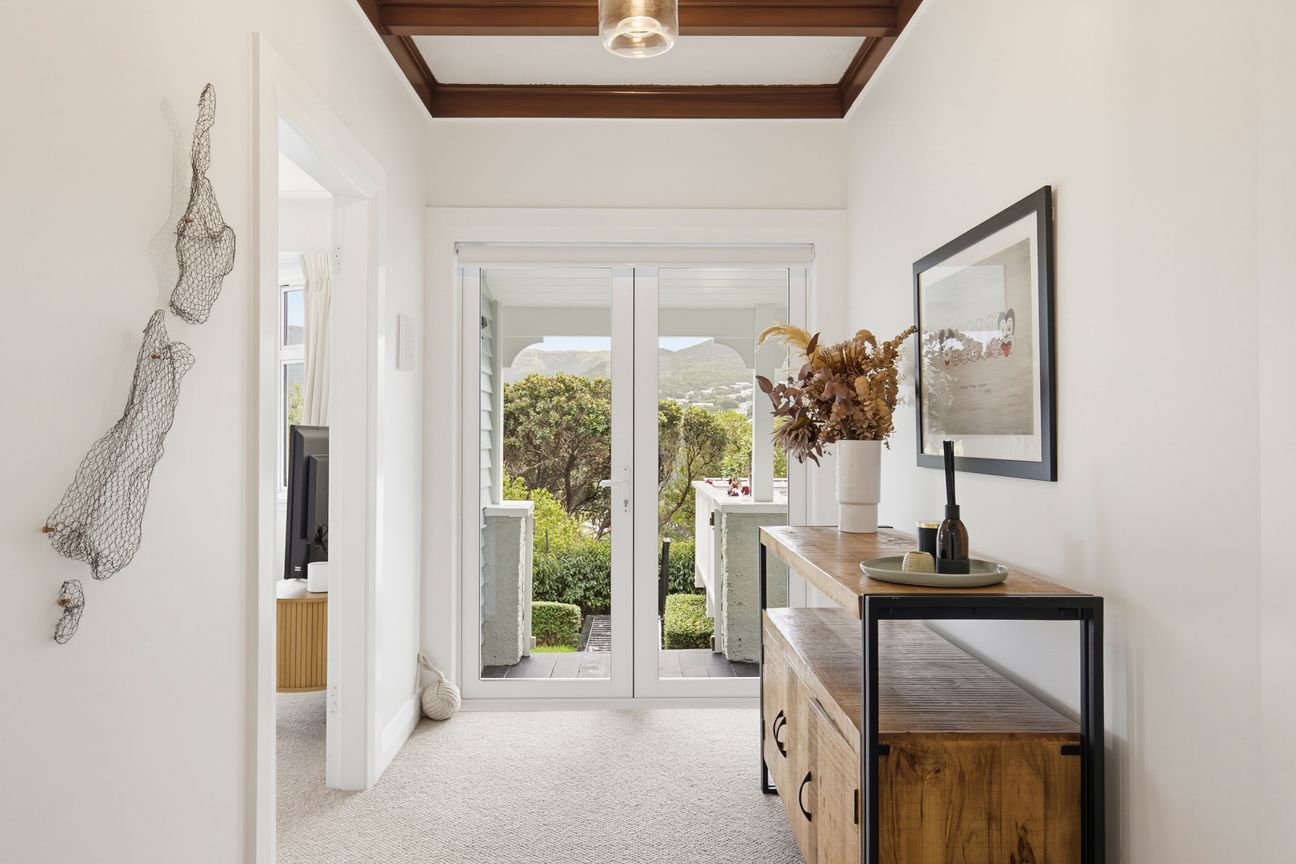 SINGLE LEVEL CHARM, MODERN COMFORT & STUDIO - Bild 2