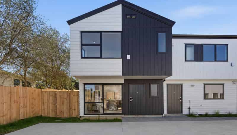 7/3 Gill Avenue, Te Atatu Peninsula
