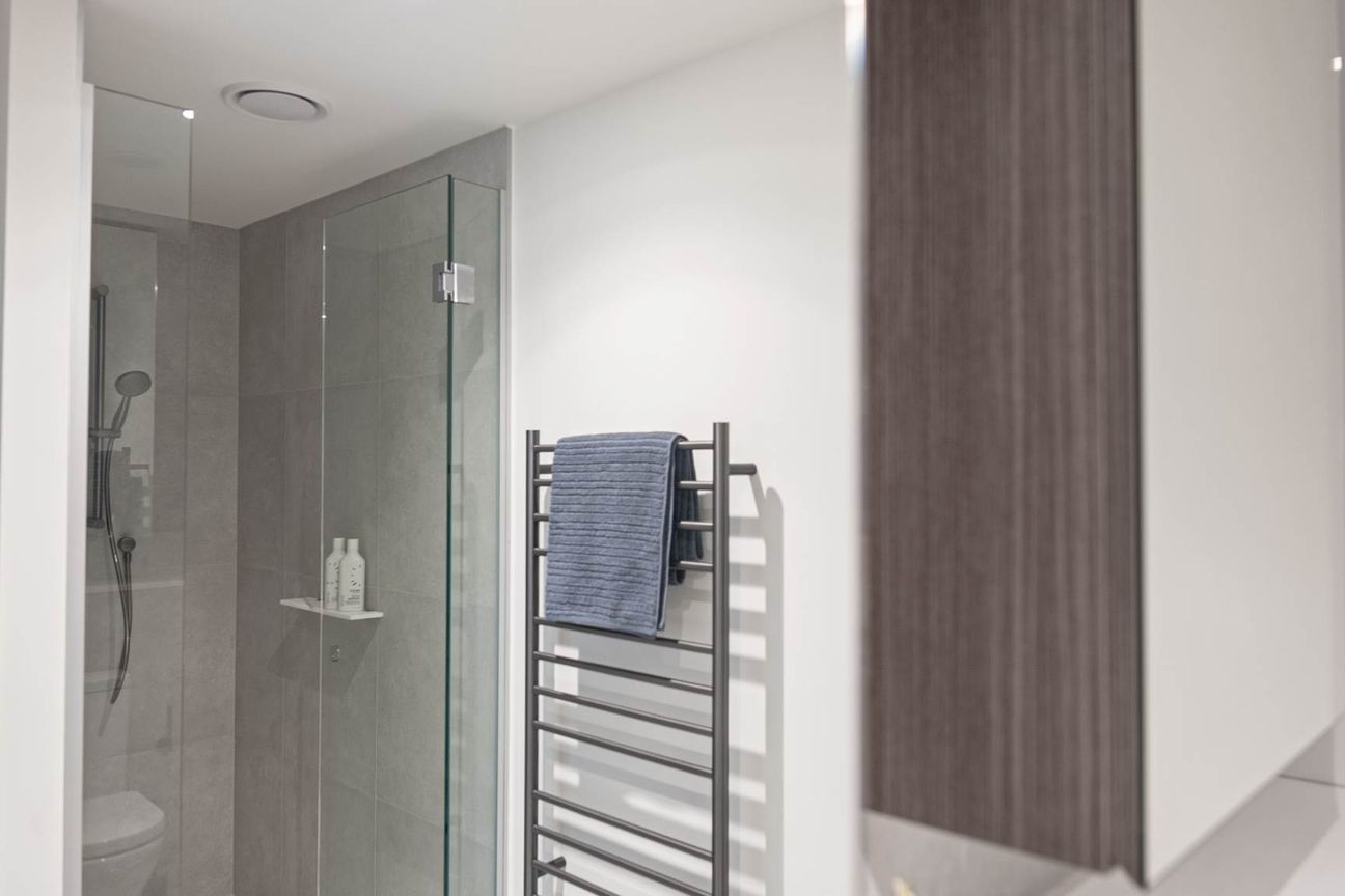 One Bedroom Apartment on Pacifica - Więcej