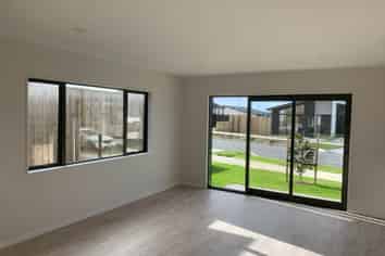 26 Houpuni Road, Milldale