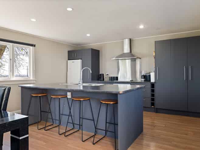 101 Albert Road, TOKOMARU