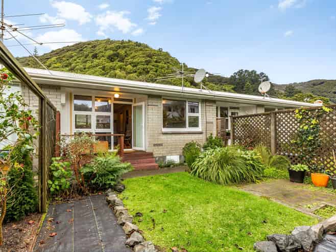 6/238 Muritai Road, Eastbourne