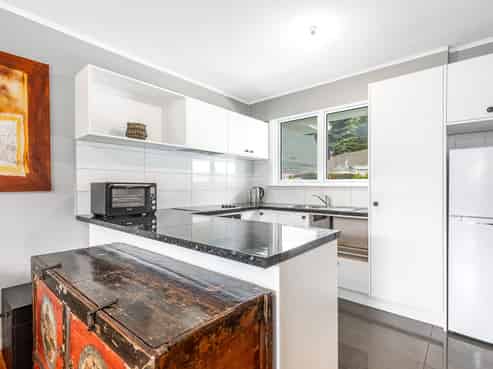 6/238 Muritai Road, Eastbourne