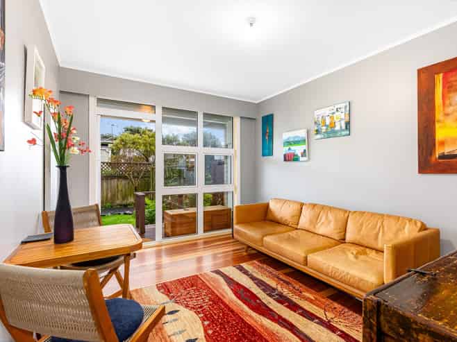 6/238 Muritai Road, Eastbourne