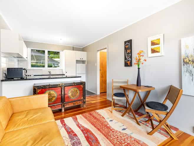 6/238 Muritai Road, Eastbourne