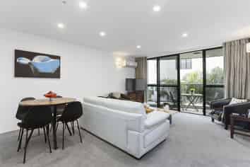 3E/175 Hurstmere Road, Takapuna