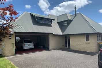B/16 Gemini Place, Kawaha Point