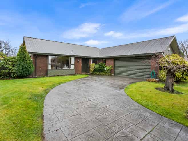 6 Tuscany Place, Beckenham