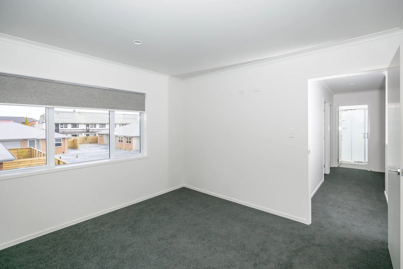 8/157 Ulster St - Meer