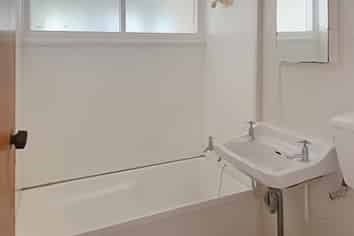 22 Oxford, Outer Kaiti