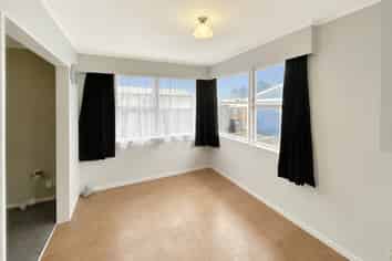 31 Abraham Crescent, Milson