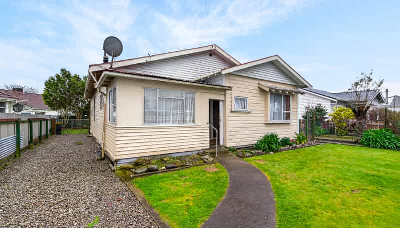 16 Hessey Street, Masterton