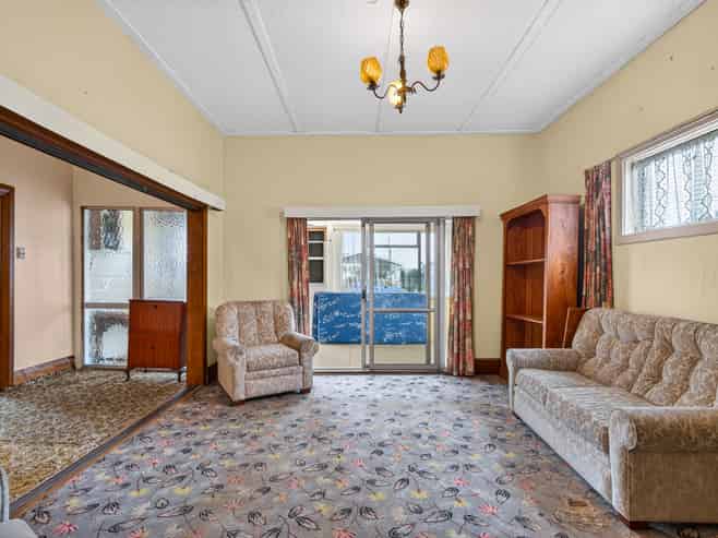 16 Hessey Street, Masterton