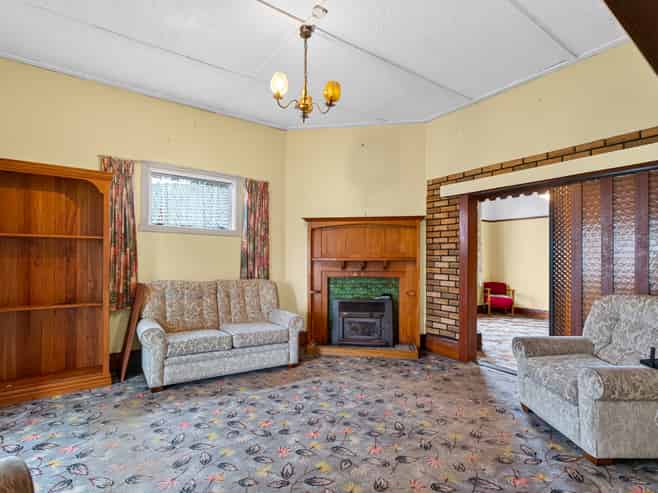16 Hessey Street, Masterton