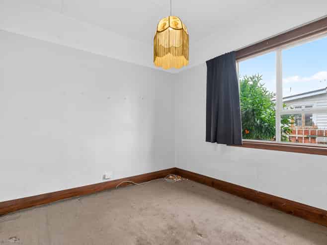 16 Hessey Street, Masterton