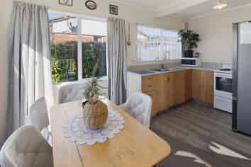 2/298 The Ridgeway, Stoke