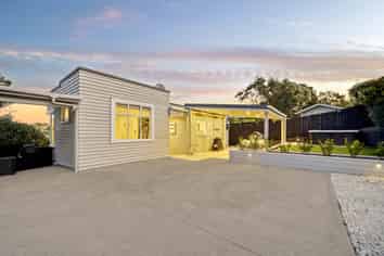 17B Masterton Road, Rothesay Bay