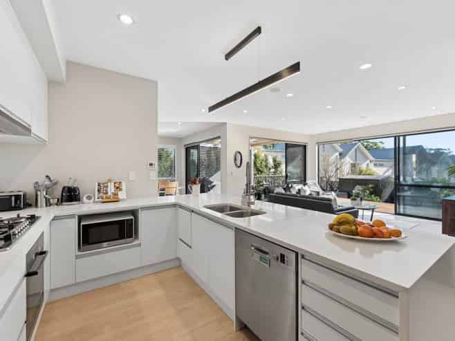 28  Kettlewell Drive, Millwater