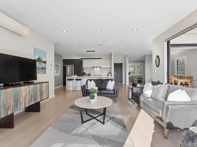 28  Kettlewell Drive, Millwater