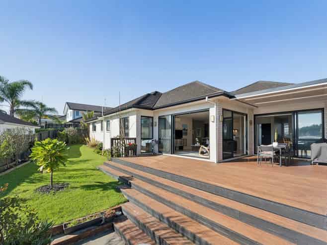 28  Kettlewell Drive, Millwater