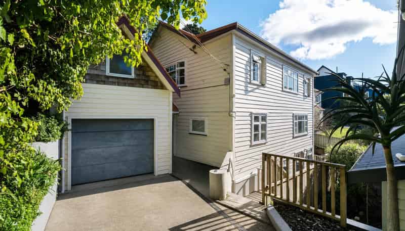 11 Lancaster Street, Karori
