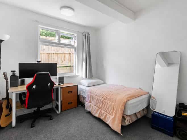 11 Lancaster Street, Karori