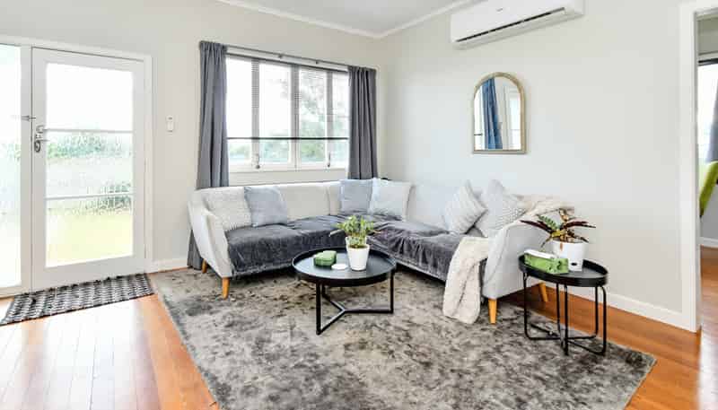 31 Thomas Road, Mangere