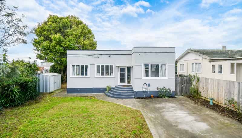 31 Thomas Road, Mangere