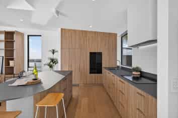 19 Inverness Lane, Redcliffs