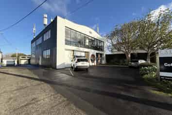 Refurbished Office Suite | 70.5 m2