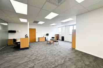 Refurbished Office Suite | 70.5 m2
