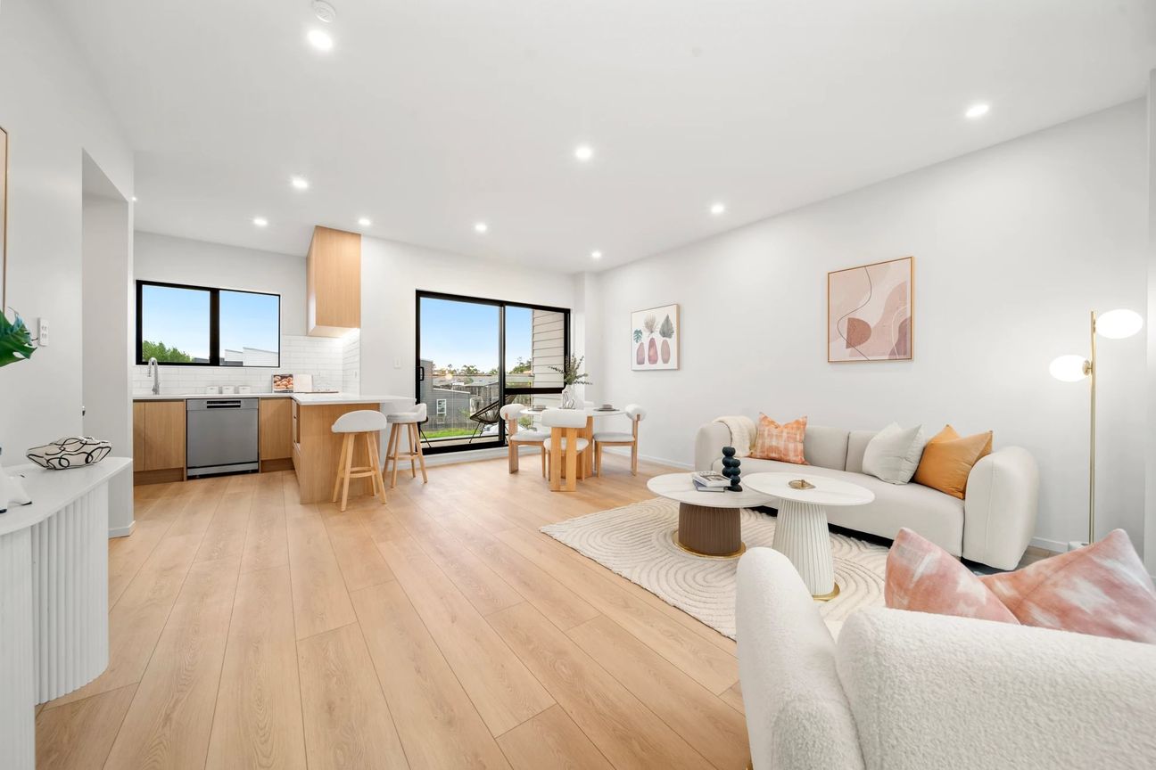 A location that works, a home you'll enjoy - Vista 4