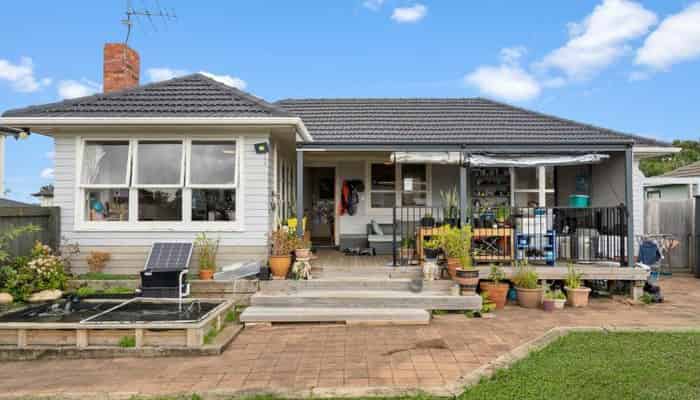 9 Andrew Road, Howick