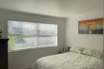8B Beach Road, Manly