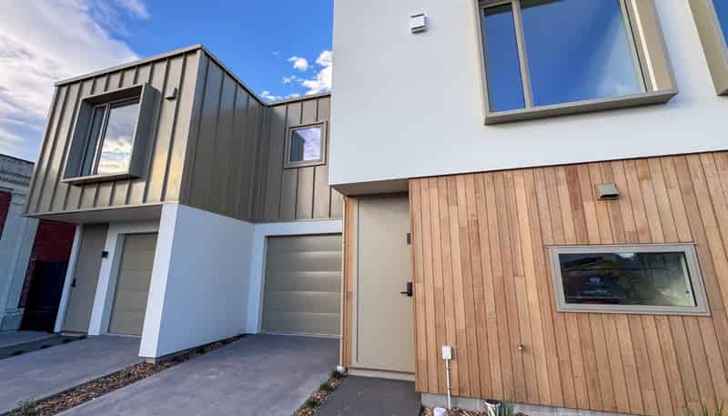 2/570 Madras Street, Saint Albans