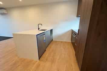 2/570 Madras Street, Saint Albans