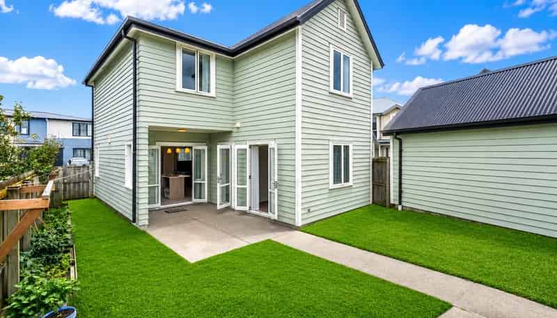 4 Saddleback Crescent, Papakura