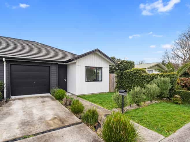 4/5 Camden Place, Pukete