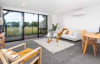 11 Malaga Crescent, Harewood