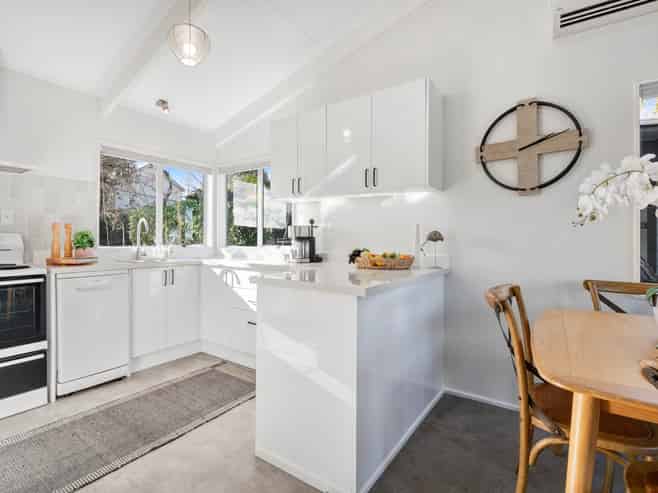 14 Penton Road, Stanmore Bay