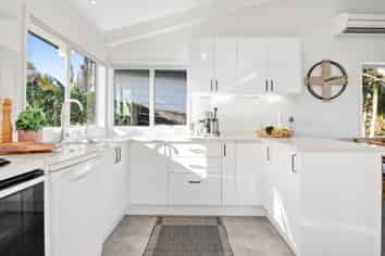 14 Penton Road, Stanmore Bay