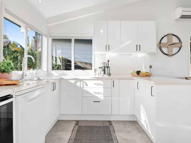 14 Penton Road, Stanmore Bay