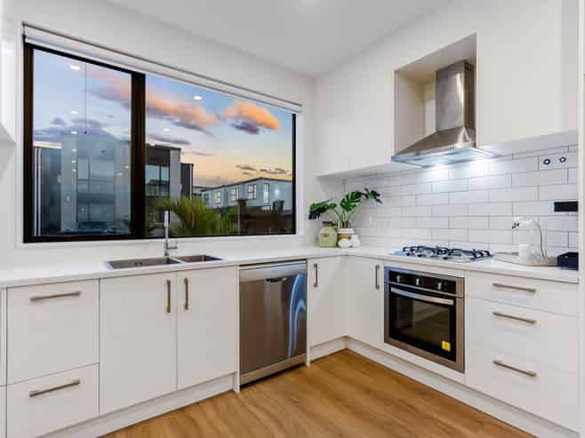 9 Landing Path Drive, Hobsonville